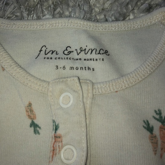 Fin & Vince Carrot Romper - Picture 8 of 9